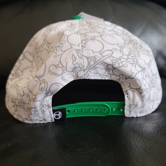 Nintendo Super Mario Green/White Yoshi Snapback Hat - Picture 4 of 10